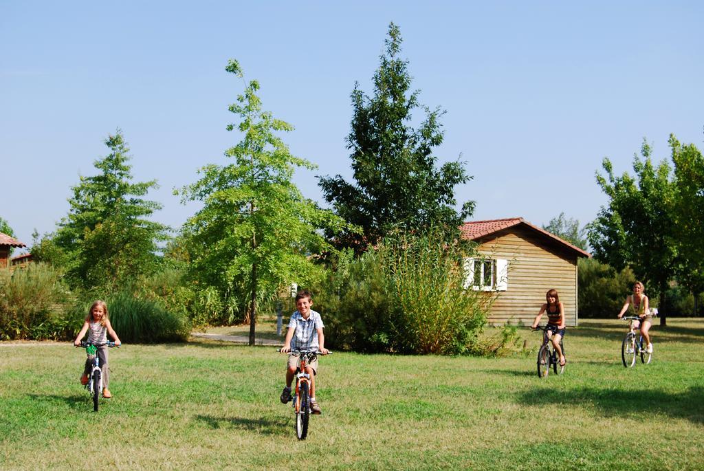 Lagrange Grand Bleu Vacances – Résidence Port Lalande Castelmoron-sur-Lot Exterior foto
