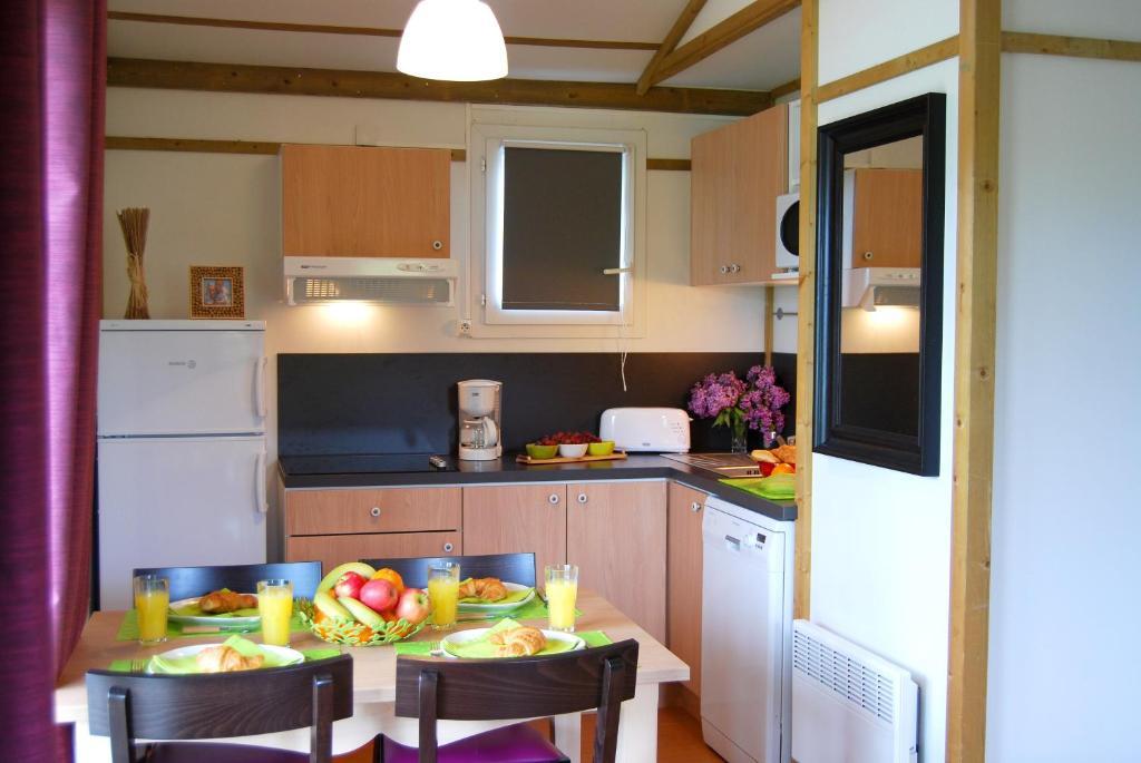 Lagrange Grand Bleu Vacances – Résidence Port Lalande Castelmoron-sur-Lot Habitación foto