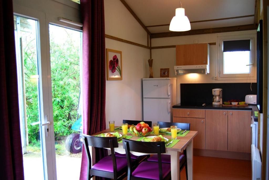 Lagrange Grand Bleu Vacances – Résidence Port Lalande Castelmoron-sur-Lot Habitación foto