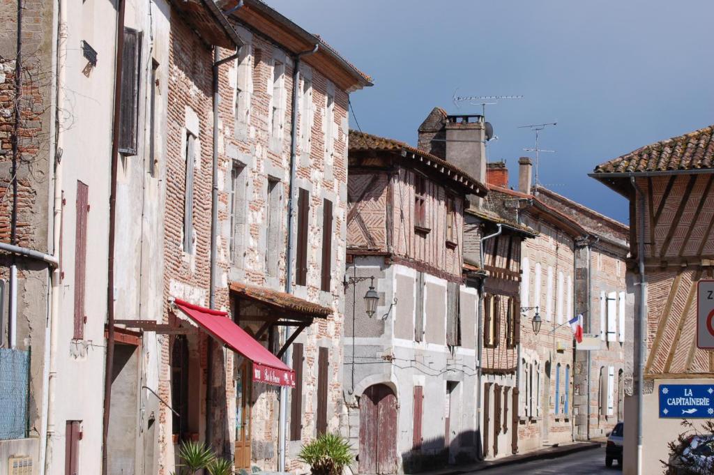 Lagrange Grand Bleu Vacances – Résidence Port Lalande Castelmoron-sur-Lot Exterior foto