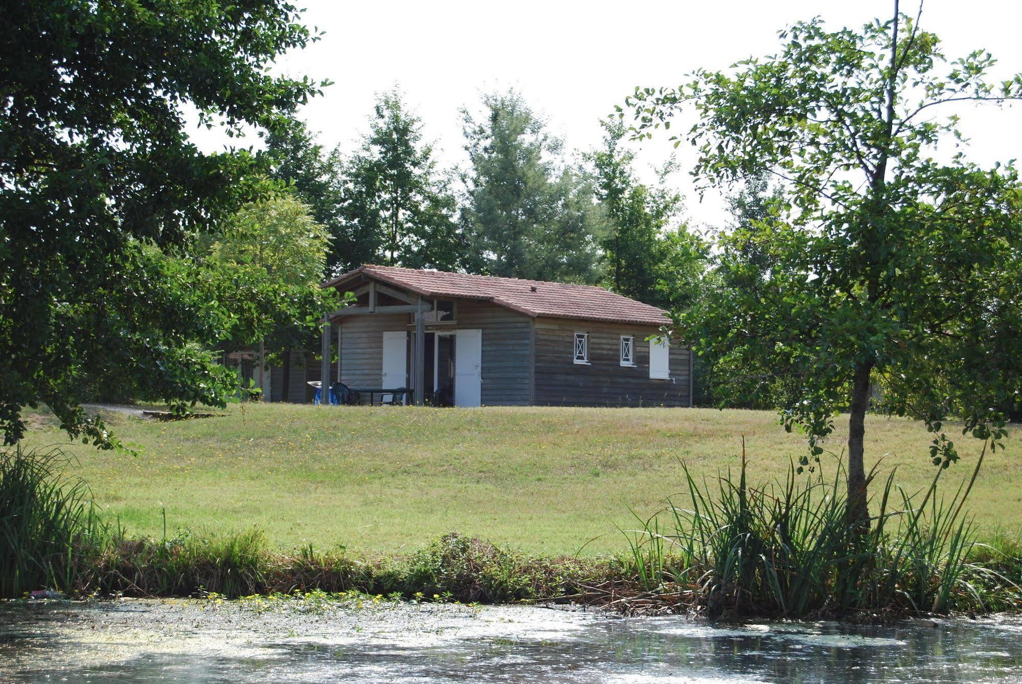 Lagrange Grand Bleu Vacances – Résidence Port Lalande Castelmoron-sur-Lot Exterior foto
